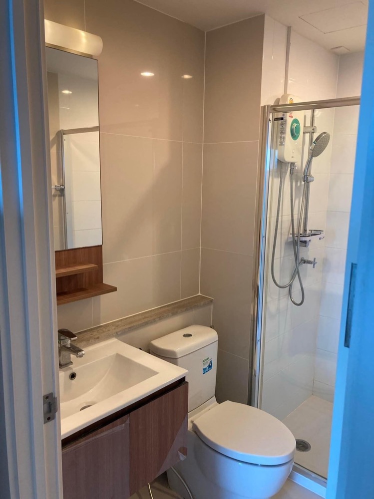 For RentCondoSathorn, Narathiwat : For rent 📌Fuse Chan - Sathorn📌in the heart of Sathorn, near BTS Chong Nonsi, furniture, complete electrical appliances.