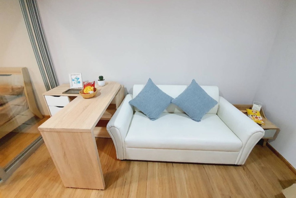 For RentCondoSathorn, Narathiwat : For rent 🔥Fuse Chan - Sathorn🔥, convenient travel, near BTS Chong Nonsi, complete with furniture and electrical appliances.