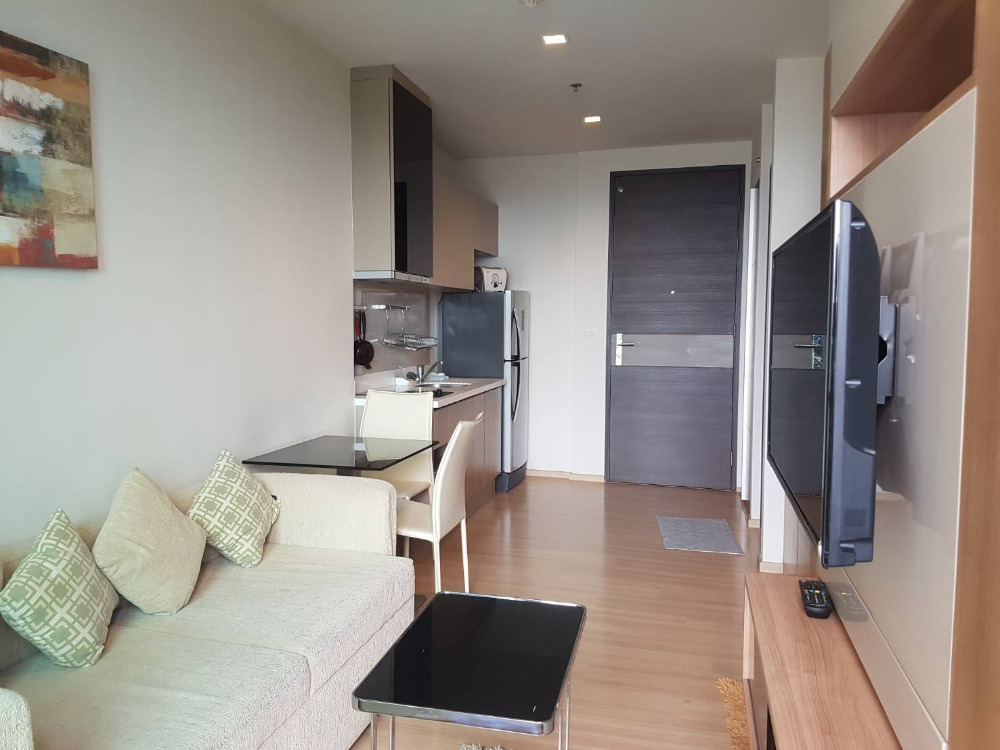 ให้เช่าคอนโดสาทร นราธิวาส : ให้เช่า✨Rhythm Sathorn✨ห้องสวย เฟอร์นิเจอร์ เครื่องใช้ไฟฟ้าครบ ใกล้ BTS สุรศักดิ์