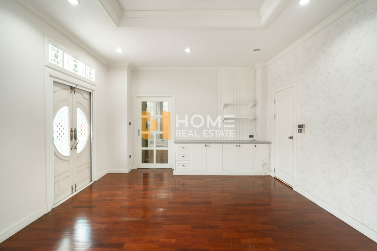 ขายบ้านมีนบุรี-ร่มเกล้า : หลังใหญ่ ดีลดีสุด 🔥 พาร์คเวย์ ชาเล่ต์ รามคำแหง / 3 ห้องนอน (ขาย), Parkway Chalet Ramkhamhaeng / 3 Bedrooms (FOR SALE) AA292