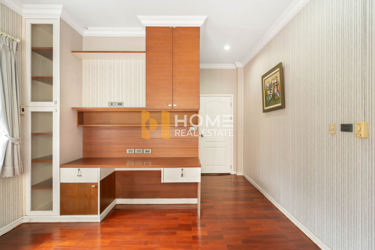 ขายบ้านมีนบุรี-ร่มเกล้า : หลังใหญ่ ดีลดีสุด 🔥 พาร์คเวย์ ชาเล่ต์ รามคำแหง / 3 ห้องนอน (ขาย), Parkway Chalet Ramkhamhaeng / 3 Bedrooms (FOR SALE) AA292