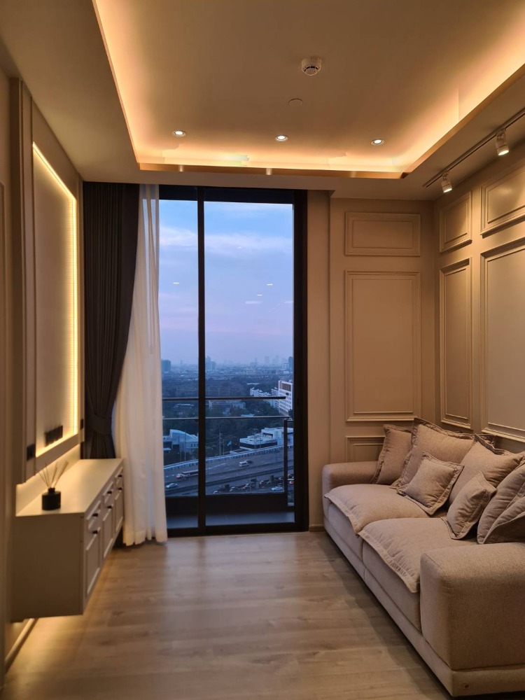 For RentCondoLadprao, Central Ladprao : For rent, 1 bedroom, garden view, newly decorated room, ready to move in.