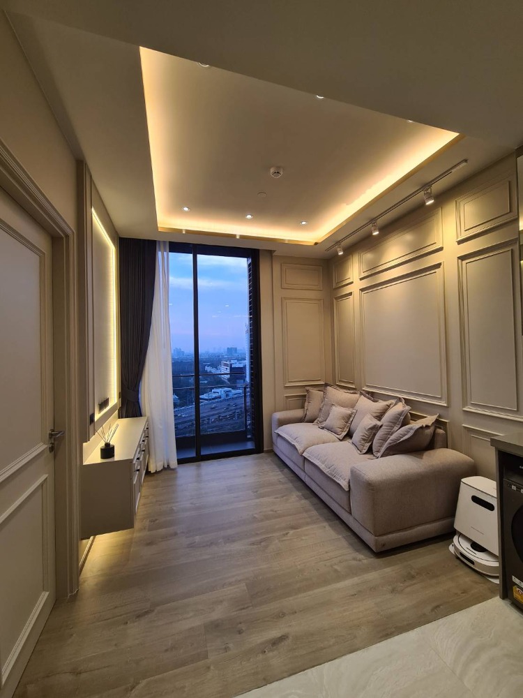 For RentCondoLadprao, Central Ladprao : For rent, 1 bedroom, garden view, newly decorated room, ready to move in.