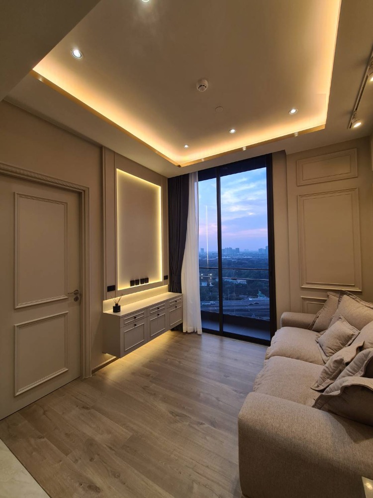 For RentCondoLadprao, Central Ladprao : For rent, 1 bedroom, garden view, newly decorated room, ready to move in.