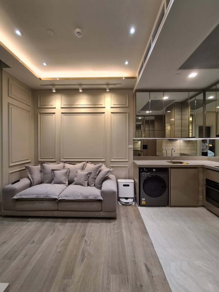 For RentCondoLadprao, Central Ladprao : For rent, 1 bedroom, garden view, newly decorated room, ready to move in.