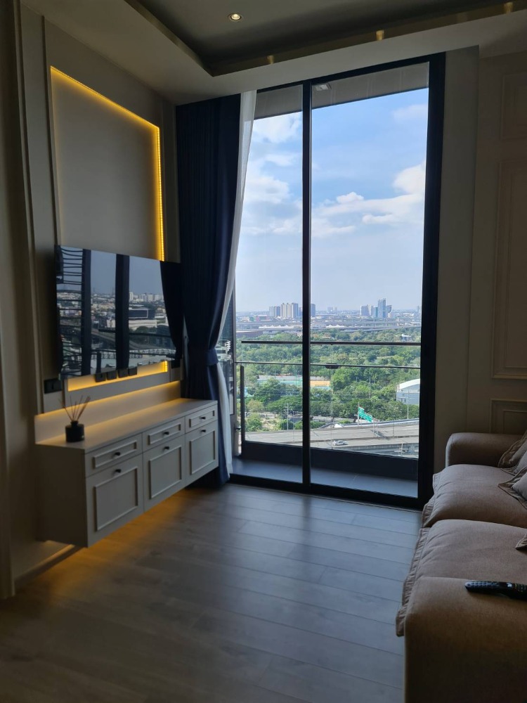 For RentCondoLadprao, Central Ladprao : For rent, 1 bedroom, garden view, newly decorated room, ready to move in.