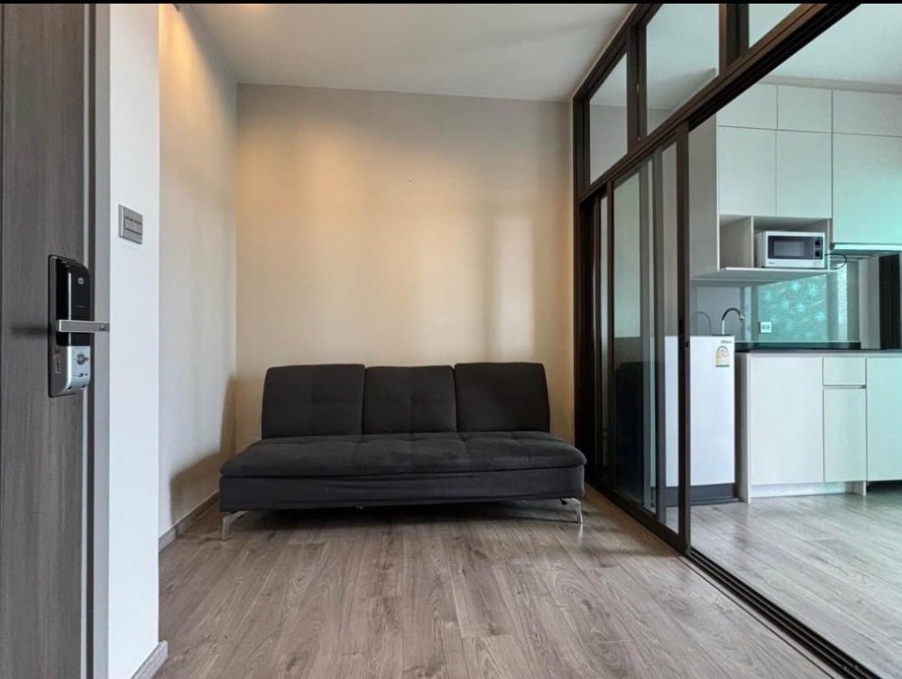 For RentCondoLadprao, Central Ladprao : WAR101 Whizdom Avenue Ratchada-Ladprao, 18th floor, city view, 31 sq m, 1 bedroom, 1 bathroom, 16,500 baht 099-251-6615