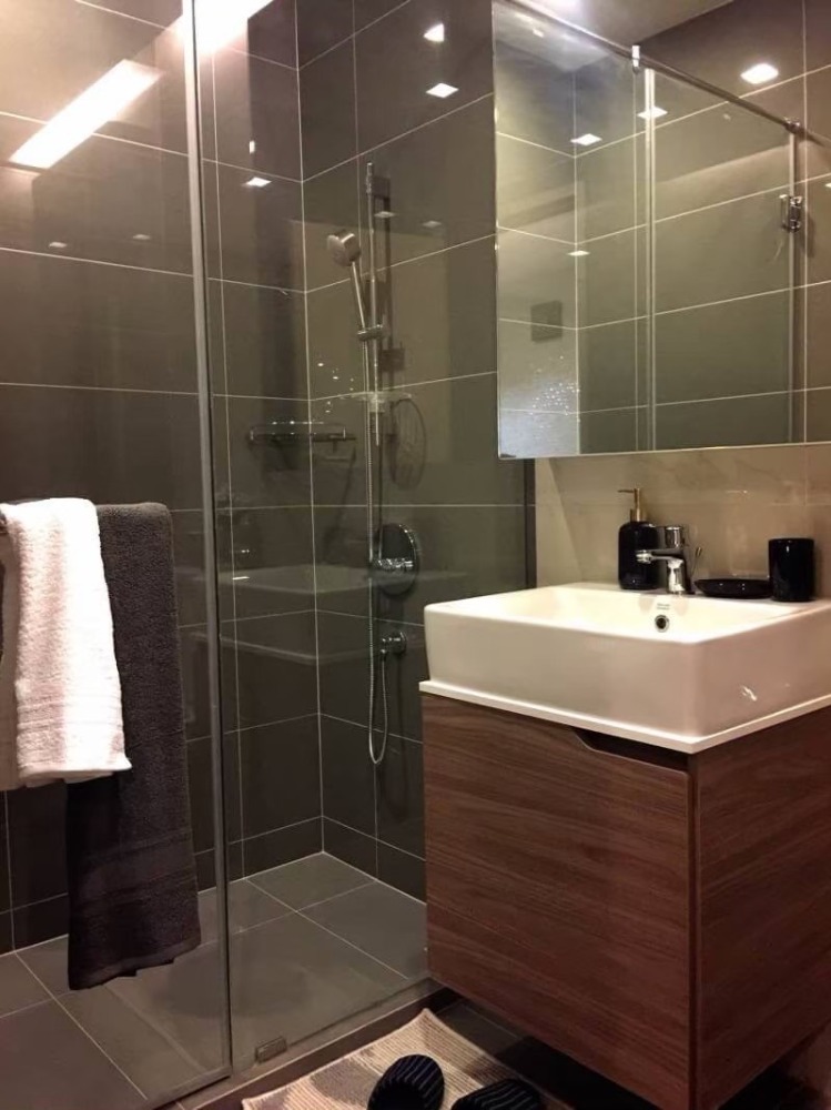 For SaleCondoSukhumvit, Asoke, Thonglor : Good deal at luxury petfriendly condo in Thonglor, nice decoration, fully furnished