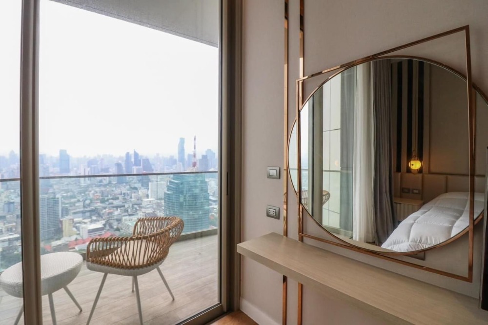 For SaleCondoWongwianyai, Charoennakor : 🌟Luxury condo by the river located beside Icon Siam, 2 Beds corner unit with river view at the balcony, modern design, fully furnished, ready to move in