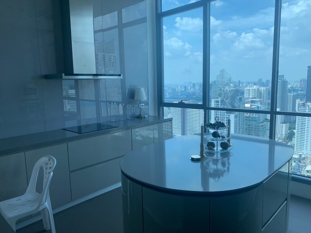 ขายคอนโดนานา : Sale Penthouse Hyde sukhumvit13 private swimming pool 497Sq.m (s03-1166)