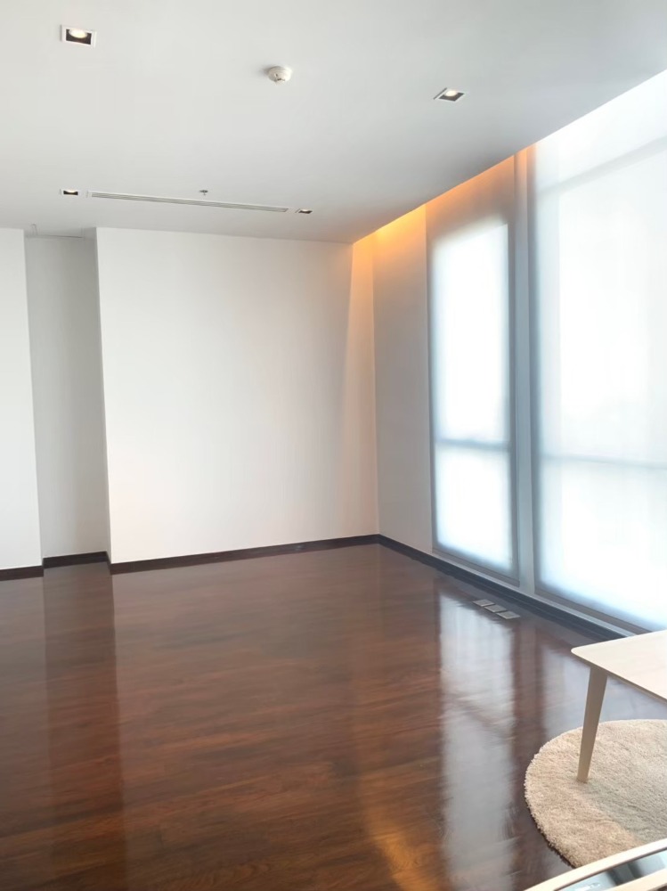 ขายคอนโดนานา : Sale Penthouse Hyde sukhumvit13 private swimming pool 497Sq.m (s03-1166)