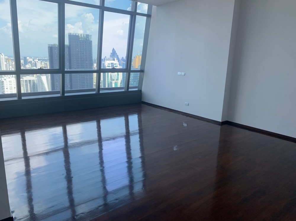 ขายคอนโดนานา : Sale Penthouse Hyde sukhumvit13 private swimming pool 497Sq.m (s03-1166)