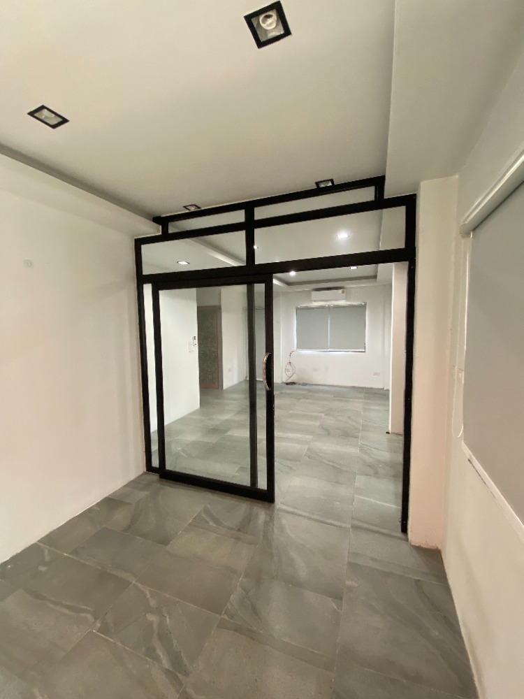 ให้เช่าโฮมออฟฟิศบางซื่อ วงศ์สว่าง เตาปูน : Home & Home  Office For Rent  (100 เมตร จากสถานีรถไฟฟ้าบางซ่อน ( สายสีม่วง ) )