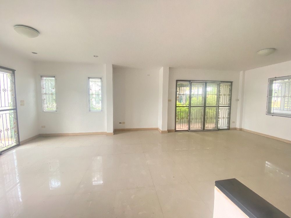 ขายบ้านลาดกระบัง สุวรรณภูมิ : ขาย บ้าน เบญญาภา คาซ่า วงแหวน พระราม9 🚗 เดินทางสะดวก ใกล้มอเตอร์เวย์ & Airport Link ในราคาดีที่สุด! 🏡