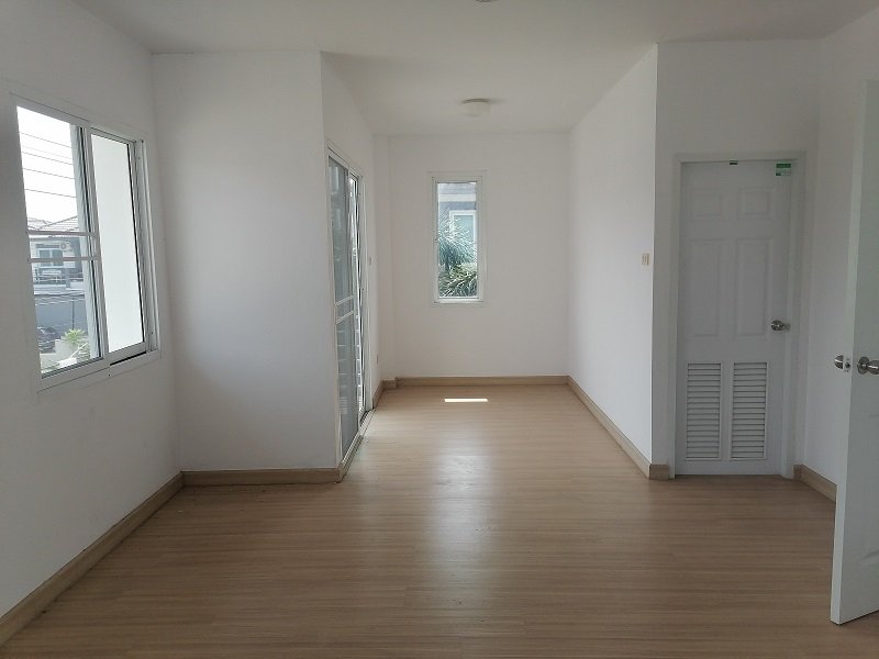 ขายบ้านลาดกระบัง สุวรรณภูมิ : ขาย บ้าน เบญญาภา คาซ่า วงแหวน พระราม9 🚗 เดินทางสะดวก ใกล้มอเตอร์เวย์ & Airport Link ในราคาดีที่สุด! 🏡