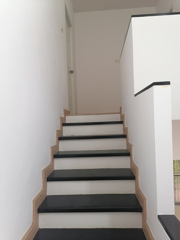 ขายบ้านลาดกระบัง สุวรรณภูมิ : ขาย บ้าน เบญญาภา คาซ่า วงแหวน พระราม9 🚗 เดินทางสะดวก ใกล้มอเตอร์เวย์ & Airport Link ในราคาดีที่สุด! 🏡