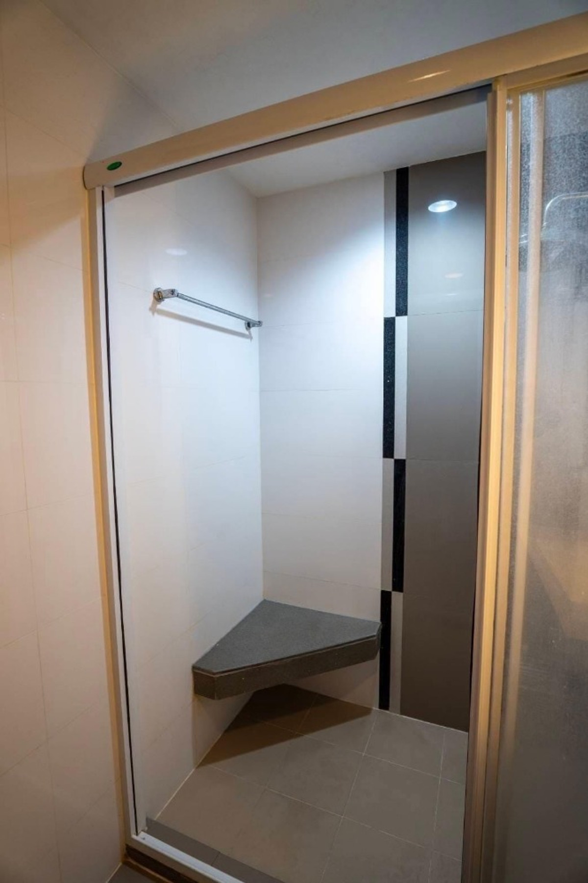 For RentCondoRatchadapisek, Huaikwang, Suttisan : ✅ RYR101 ✅ Line : @p2nproperty