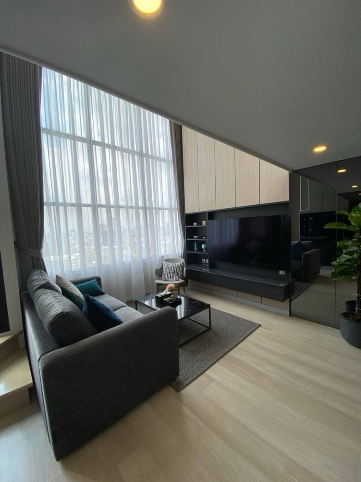 For RentCondoSathorn, Narathiwat : Knightsbridge Prime Sathorn 37sqm 1 Bedroom duplex for Rent Only 28,000 Per Month Tel 0816878954