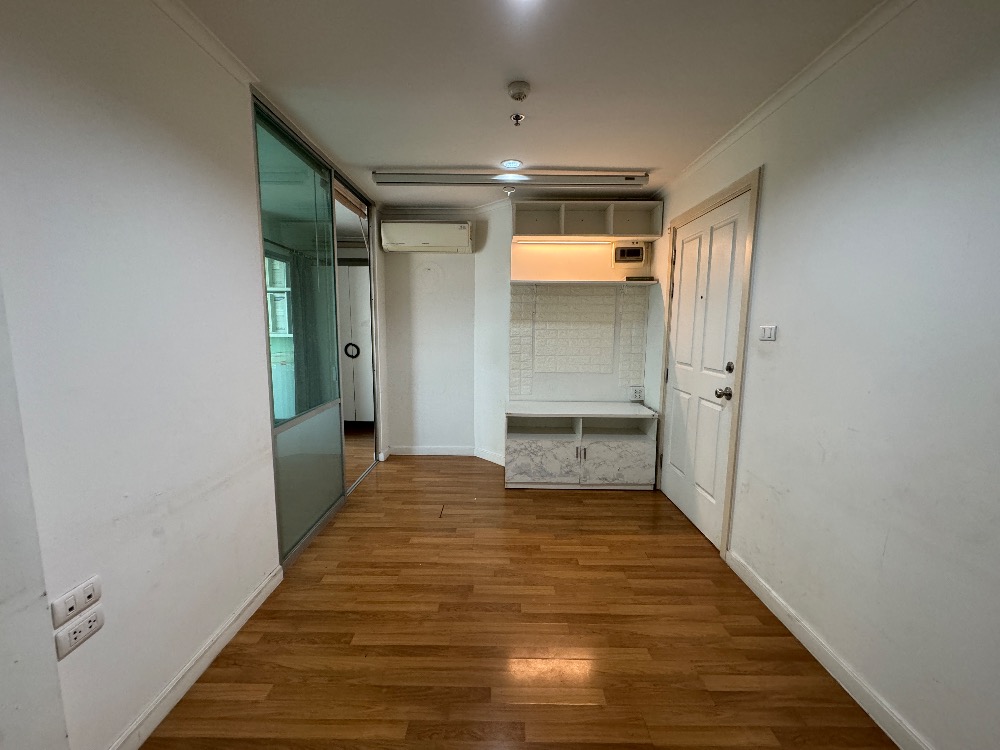 ขายคอนโดพระราม 3 สาธุประดิษฐ์ : ขายด่วน หรือ ให้เช่า 2 ห้องนอน 53 ตรม ลดเหลือ 4.5 ลบ / ลุมพินีพาร์ค ริเวอร์ไซด์ พระราม 3