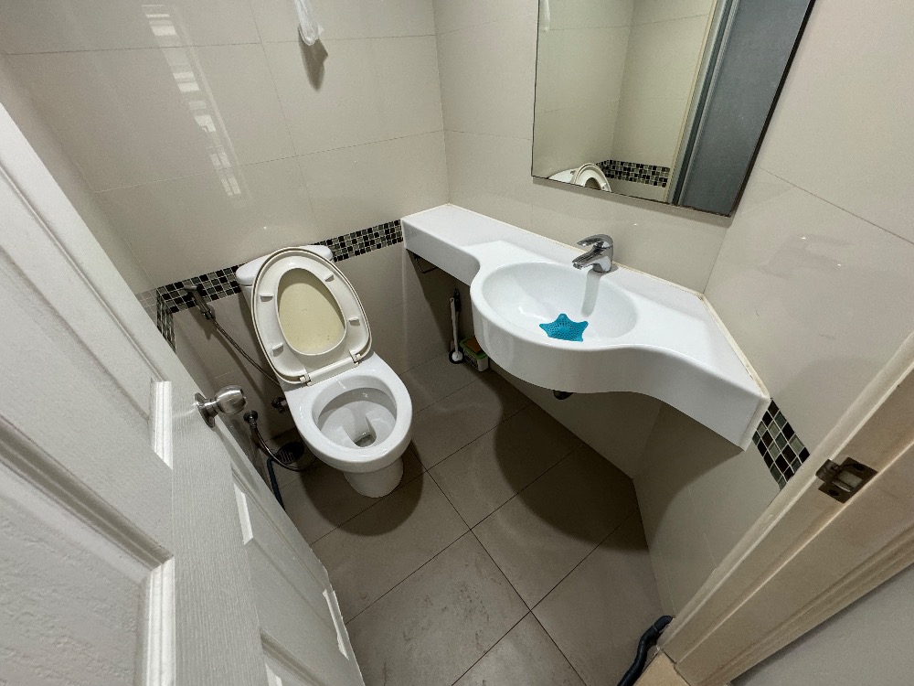 ขายคอนโดพระราม 3 สาธุประดิษฐ์ : ขายด่วน หรือ ให้เช่า 2 ห้องนอน 53 ตรม ลดเหลือ 4.5 ลบ / ลุมพินีพาร์ค ริเวอร์ไซด์ พระราม 3