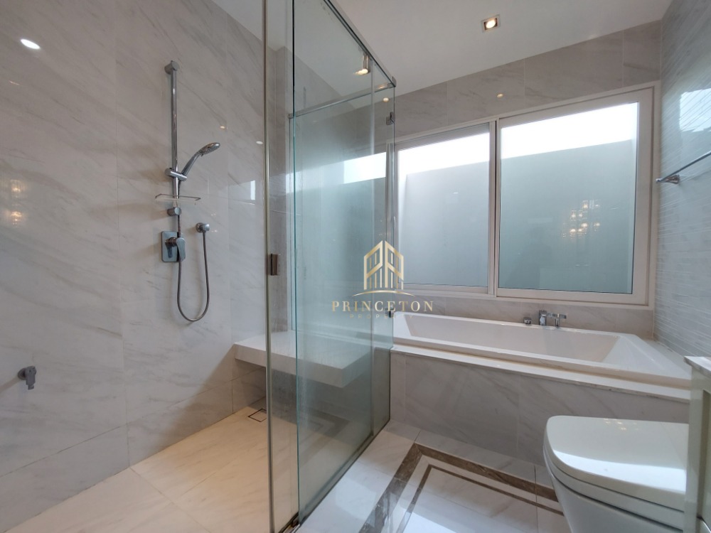 ขายบ้านบางนา แบริ่ง ลาซาล : ขายบ้าน นันทวัน บางนา กม.7 แปลงมุม ใกล้เมกา บางนา Nantawan Bangna KM.7 corner plot near Mega Bangna