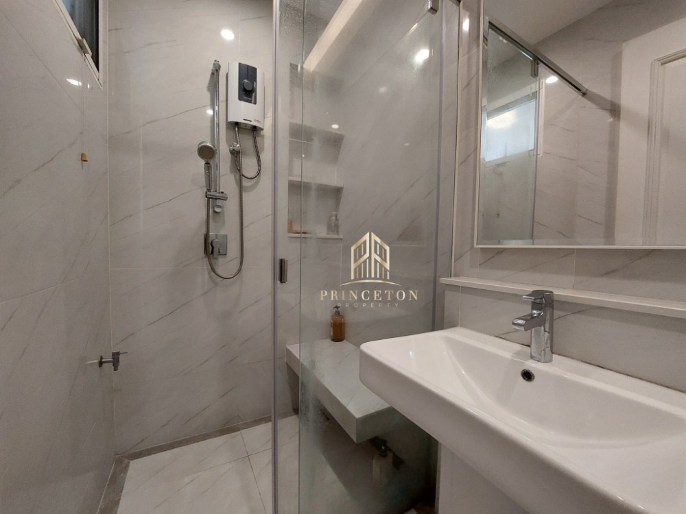 ขายบ้านบางนา แบริ่ง ลาซาล : ขายบ้าน นันทวัน บางนา กม.7 แปลงมุม ใกล้เมกา บางนา Nantawan Bangna KM.7 corner plot near Mega Bangna