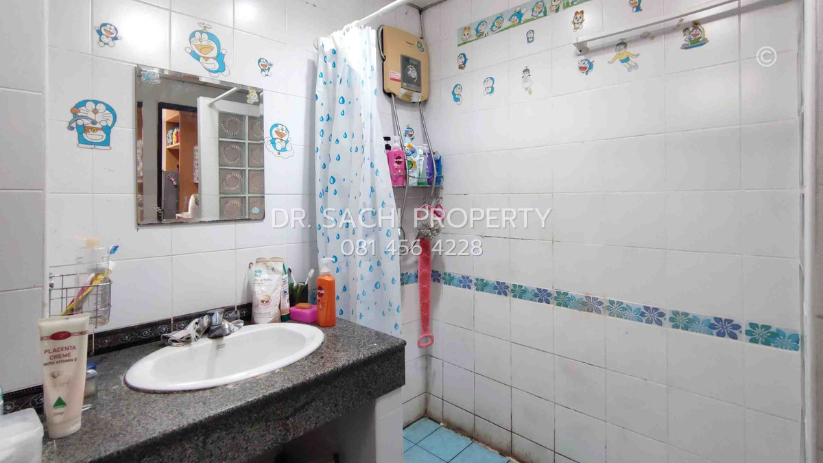 For SaleCondoLadprao, Central Ladprao : Urgent sale!! Condo Baan Wiphawi Vibhavadi 16 (Soi Chokchai Ruammit) near Central Ladprao, MRT Ratchada Station