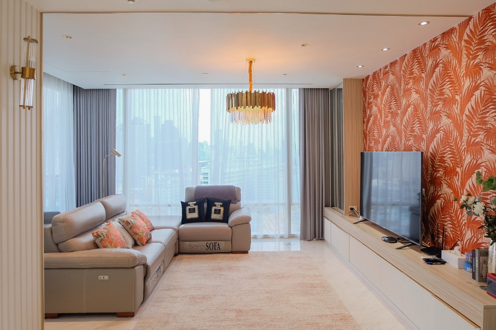 ให้เช่าคอนโดสาทร นราธิวาส : ✅ ✅ Four Seasons Private Residences , Ultimate Luxury 2 ห้องนอน พร้อมเข้าอยู่ ติดต่อไลน์ @bktasset หรือโทร 095-325-8928