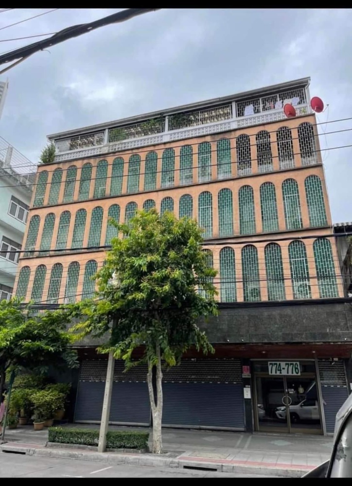 For SaleShop HouseWongwianyai, Charoennakor : Commercial building Charoenrat / 4 Bedrooms (SALE) DO308