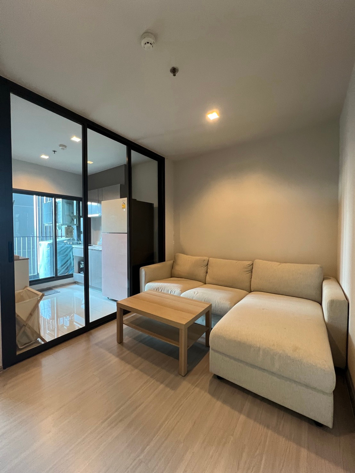 ขายคอนโดพระราม 9 เพชรบุรีตัดใหม่ RCA : ขายด่วน!  Life Asoke Rama 9  ชั้นสูง