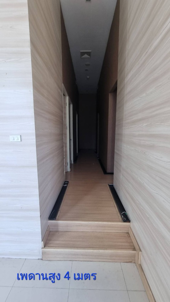 For RentRetail SpaceSukhumvit, Asoke, Thonglor : Phrom Phong space for rent For doing business, suitable for spas, tutoring schools, clinics, ceiling height 4 meters, usable area 115 sq m.