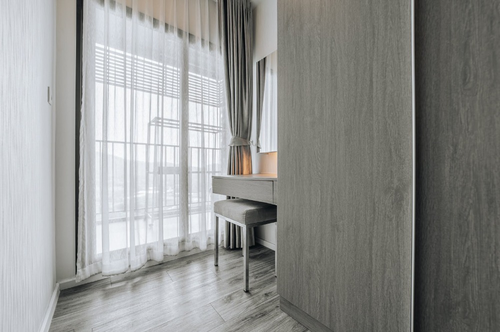 ขายคอนโดศรีราชา แหลมฉบัง บ้านบึง : ขายคอนโด Knightsbridge the Ocean Sriracha 2 bed corner room วิวภูเขา 3.9 M (S03-0939)