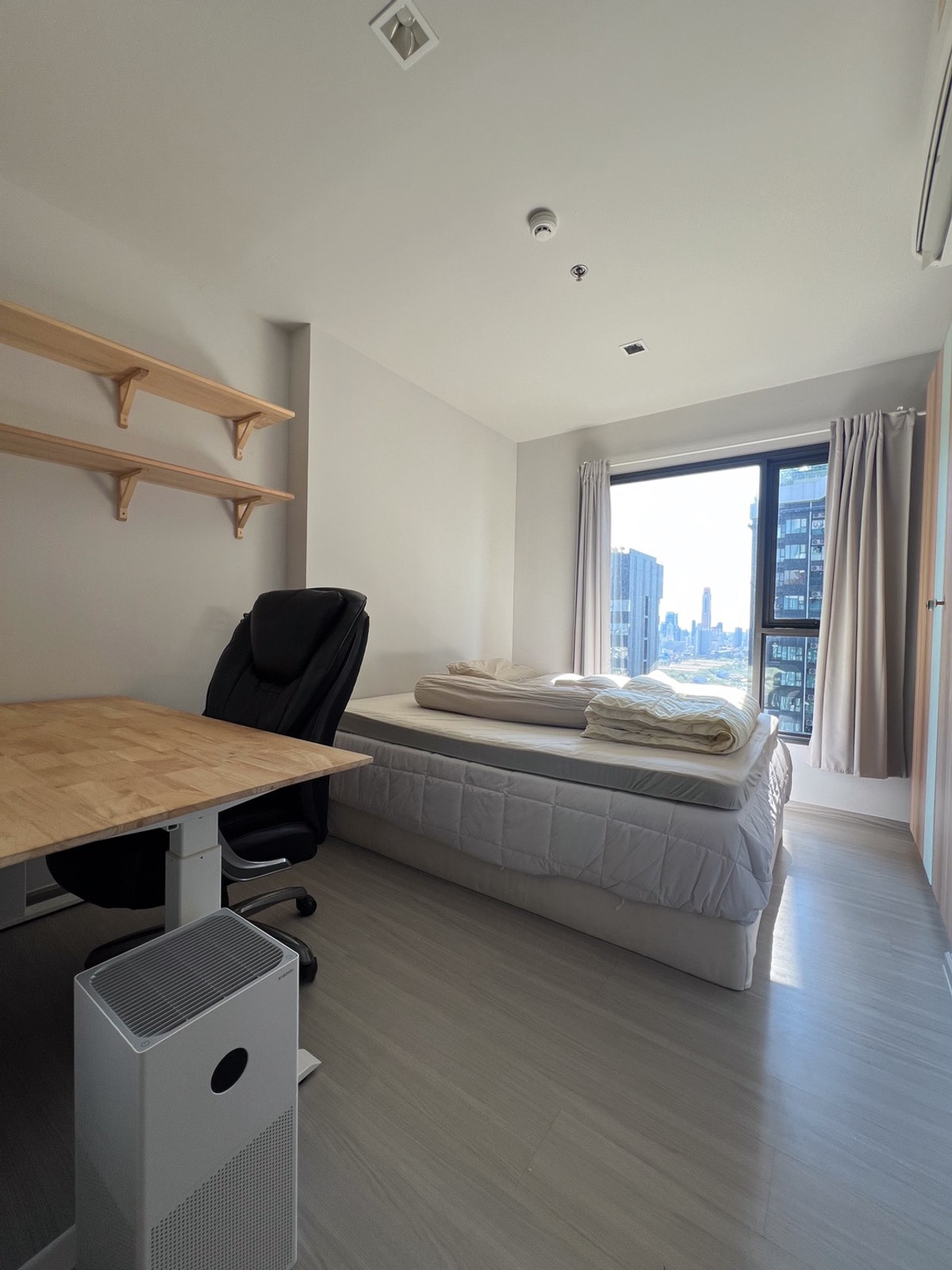 For SaleCondoRama9, Petchburi, RCA : Urgent sale!  Life Asoke Rama 9--- very high floor