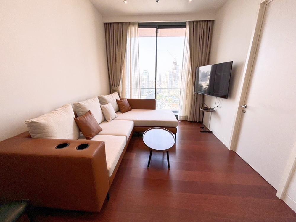 ขายคอนโดสุขุมวิท อโศก ทองหล่อ : FOR SALE 1 spacious bedroom KHUN by Yoo Condo in Thonglor