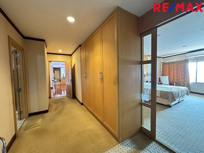 ขายคอนโดปิ่นเกล้า จรัญสนิทวงศ์ : Bangkok River Marina : บางกอก ริเวอร์ มารีนา, กรุงเทพ