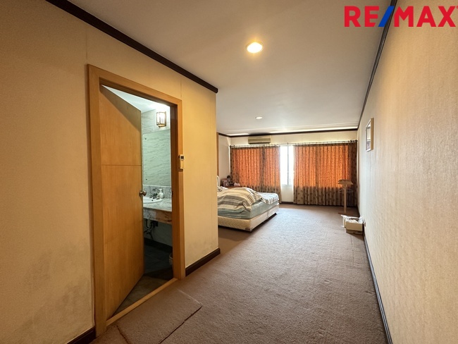 ขายคอนโดปิ่นเกล้า จรัญสนิทวงศ์ : Bangkok River Marina : บางกอก ริเวอร์ มารีนา, กรุงเทพ