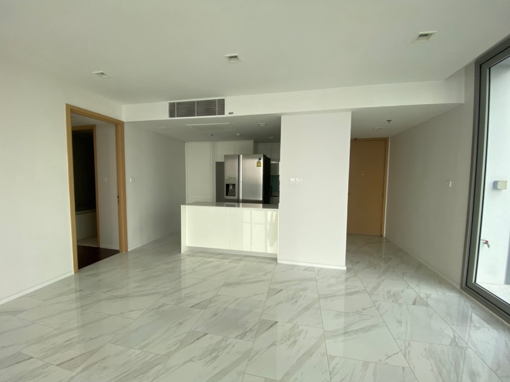 For RentCondoNana, North Nana,Sukhumvit13, Soi Nana : For rent Condo hyde sukhumvit 11 Penhouse 36floor 146 Sq.m (S03-1172)