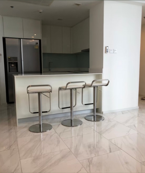 For RentCondoNana, North Nana,Sukhumvit13, Soi Nana : For rent Condo hyde sukhumvit 11 Penhouse 36floor 146 Sq.m (S03-1172)