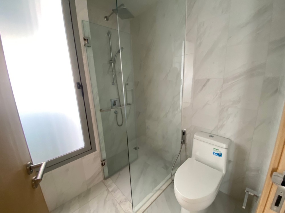 ขายคอนโดนานา : Sale  Hyde Sukhumvit11 142.16 Sq.m penthouse 40M  (S03-1173)