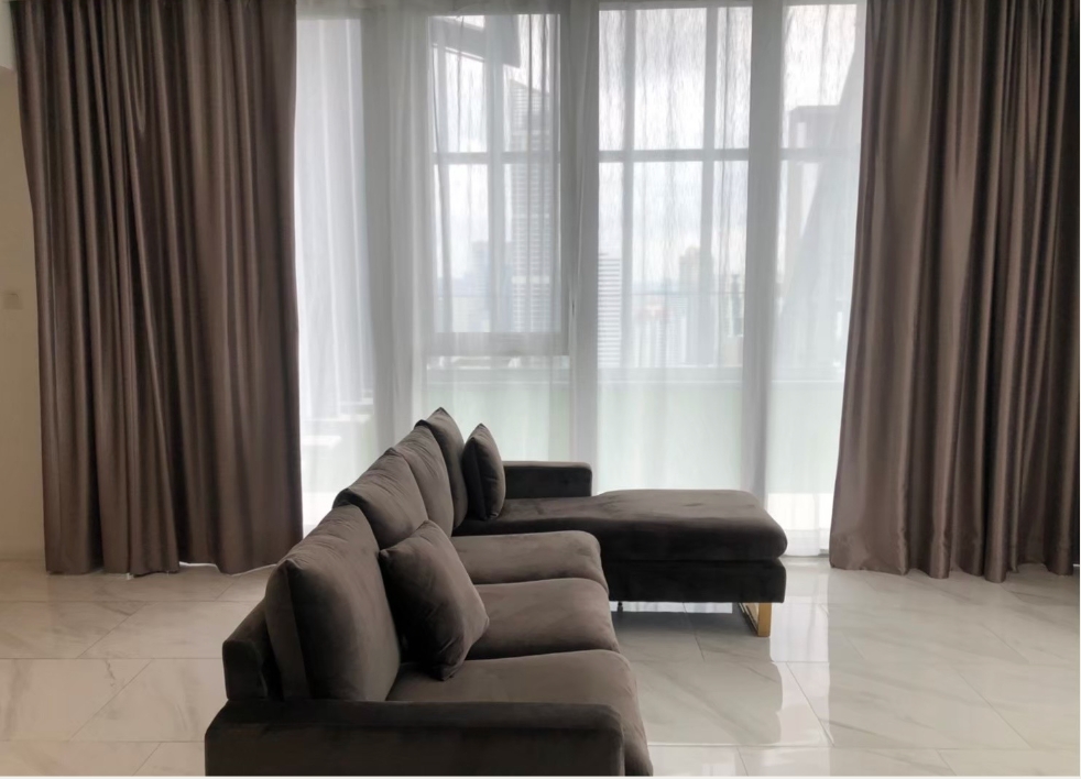 ขายคอนโดนานา : Sale  Hyde Sukhumvit11 142.16 Sq.m penthouse 40M  (S03-1173)