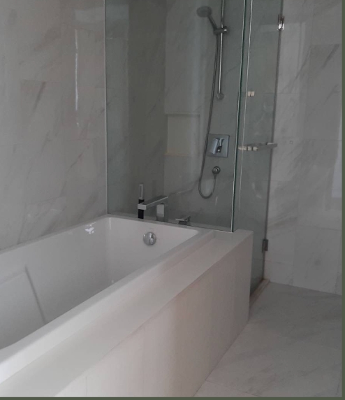 ขายคอนโดนานา : Sale  Hyde Sukhumvit11 142.16 Sq.m penthouse 40M  (S03-1173)