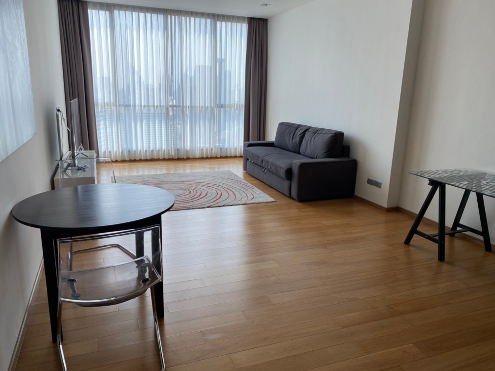 For RentCondoNana, North Nana,Sukhumvit13, Soi Nana : Condo for rent, Hdye Sukhumvit 13, high view, 3 bedrooms, 3 bathrooms, fully furnished, ready to move in.