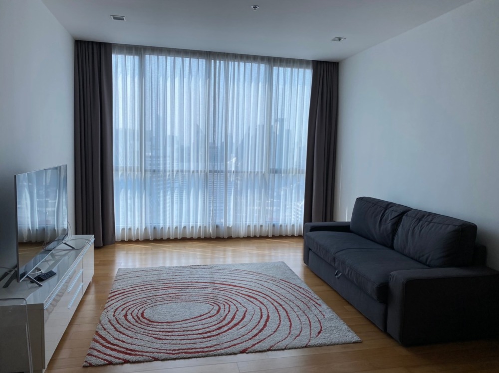 ขายคอนโดนานา : Sale  Hyde Sukhumvit 13, high view, 3 bedrooms, 3 bathrooms, fully furnished