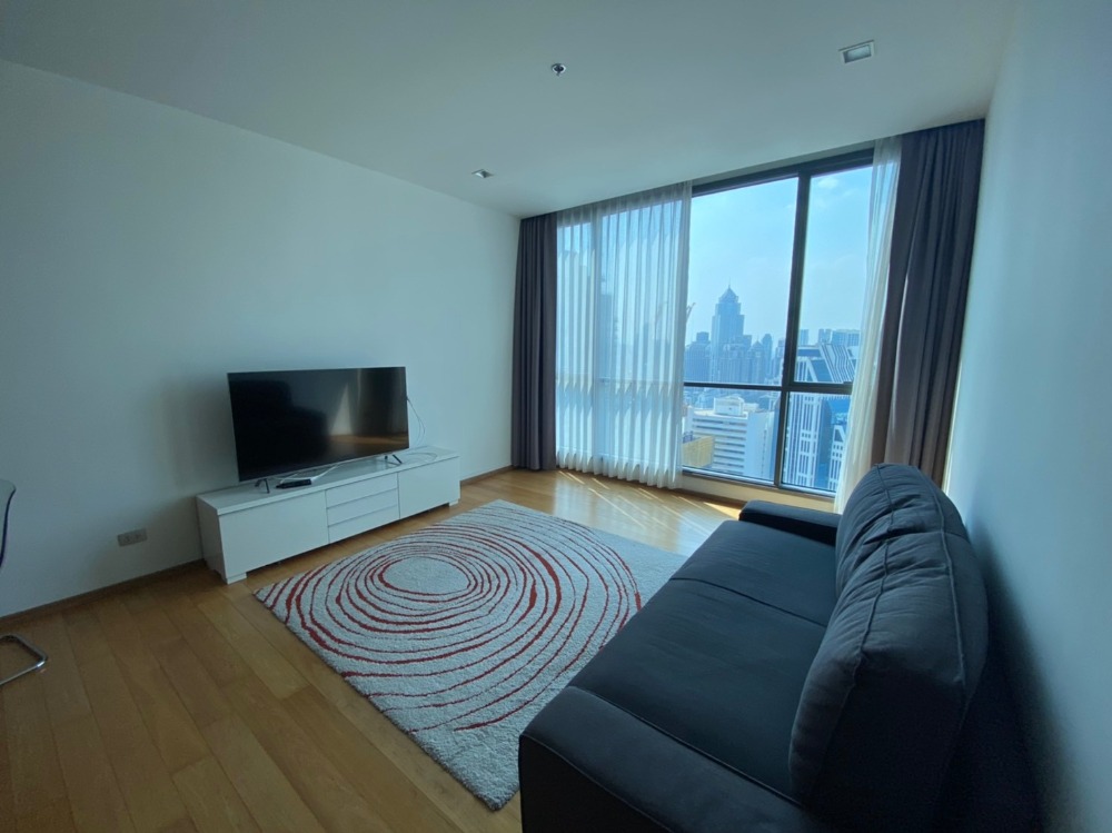 ขายคอนโดนานา : Sale  Hyde Sukhumvit 13, high view, 3 bedrooms, 3 bathrooms, fully furnished