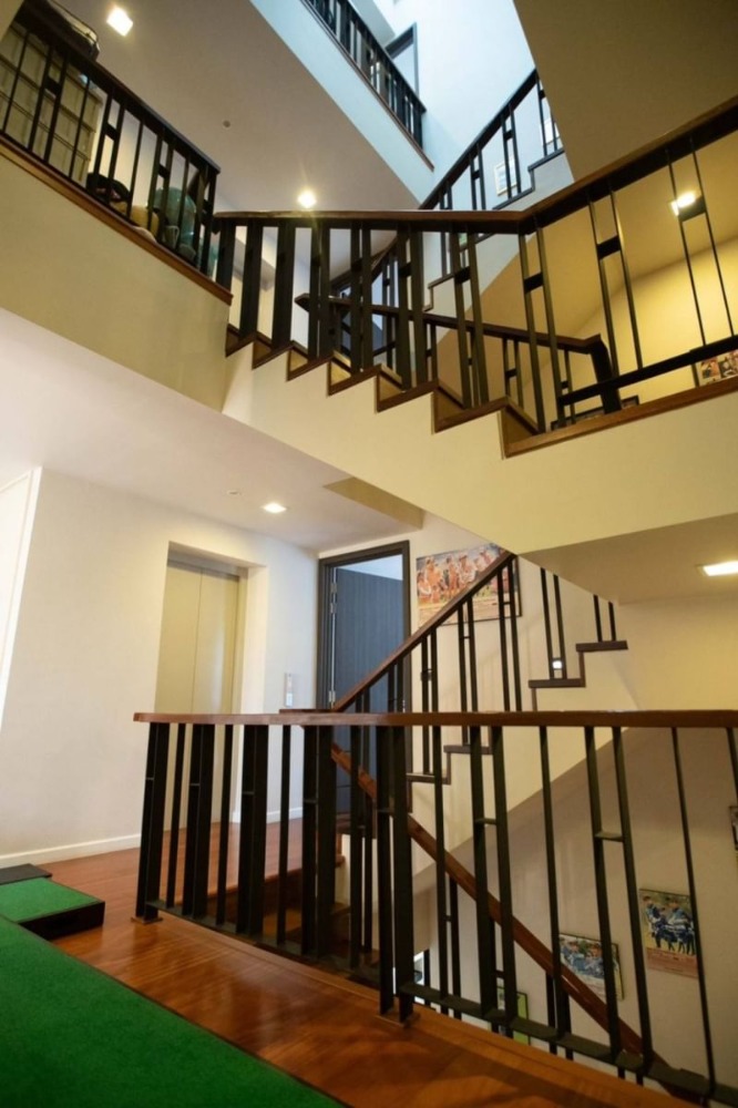 ขายทาวน์โฮมสุขุมวิท อโศก ทองหล่อ : ขาย ทาวน์โฮมหรู Quarter31 3.5ชั้น 4นอน 5น้ำ 4จอดรถ 41ตรว 421ตรม ใกล้ BTS พร้อมพงษ์ เอ็มควอเทียร์ มศว.ประสานมิตร Terminal21