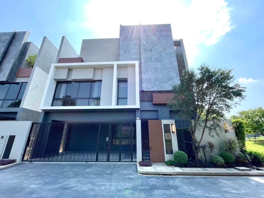 ให้เช่าบ้านพัฒนาการ ศรีนครินทร์ : Bugaan Krungthep Kreetha: 4bed 5bath 430sqm. 320,000/mth Am: 0656199198