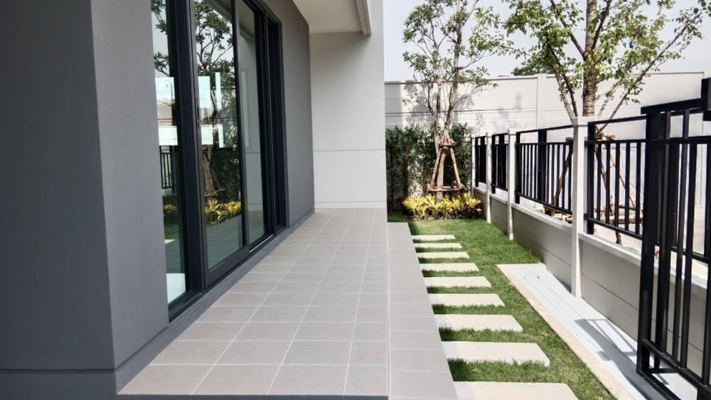 ขายบ้านบางนา แบริ่ง ลาซาล : ขายบ้านสภาพใหม่  เซนโทร บางนา บ้านเดี่ยว 2ชั้น 4 นอน 5 น้ำ 1 ห้องเมด พื้นที่ 289 ตรม.​ ที่ดิน 108 ตรว.