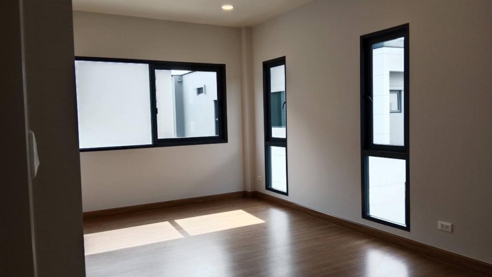 ขายบ้านบางนา แบริ่ง ลาซาล : ขายบ้านสภาพใหม่  เซนโทร บางนา บ้านเดี่ยว 2ชั้น 4 นอน 5 น้ำ 1 ห้องเมด พื้นที่ 289 ตรม.​ ที่ดิน 108 ตรว.