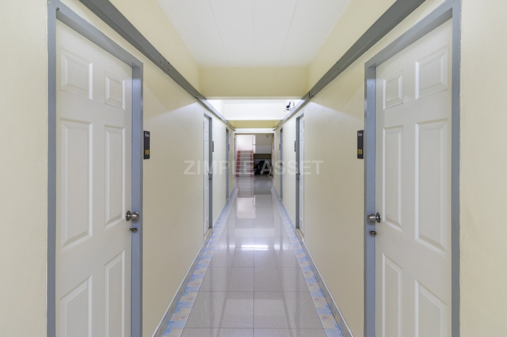 For RentLadprao101, Happy Land, The Mall Bang Kapi : Line @zimple_asset !Daily Room Only! Apartment in Latprao 124 close to BTS Yellow line Mahat Thai Station 1.6 km.