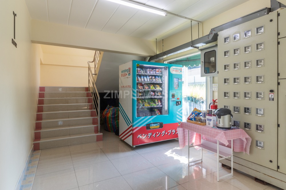 For RentLadprao101, Happy Land, The Mall Bang Kapi : Line @zimple_asset !Daily Room Only! Apartment in Latprao 124 close to BTS Yellow line Mahat Thai Station 1.6 km.